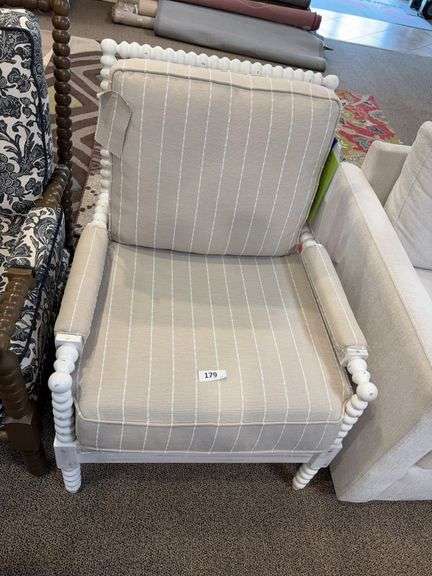PIPPA ACCENT CHAIR - BASSETT FURNITURE IND., INC image