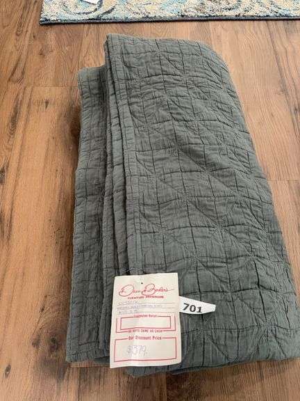 MARSHALL QUILT CHARCOAL KING image