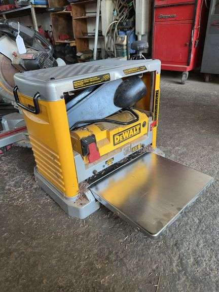 Dewalt table top planer image