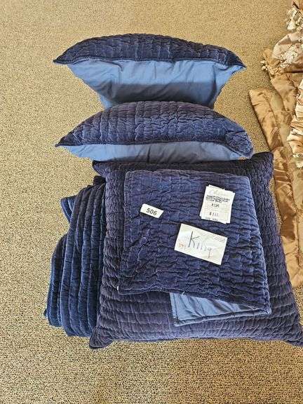 KING BEDDING 5PC, 1 SPREAD, 3 PILLOWS, 1 SGAM image