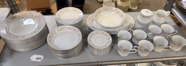 Lot of Silverie china image