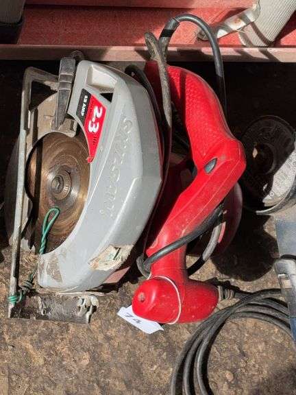 Skil Saw 2.3 hp circular saw image