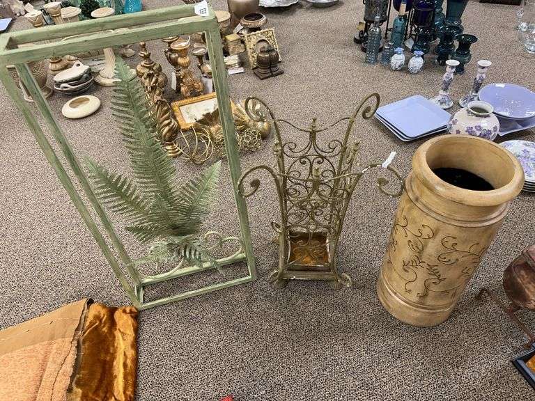2 umbrella stands, fern wall art image
