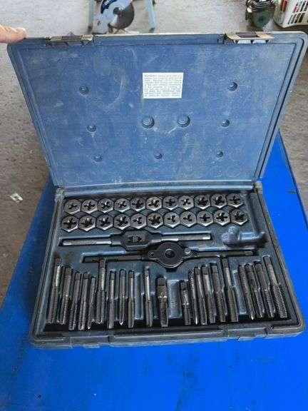 Tap and die set with extra taps image
