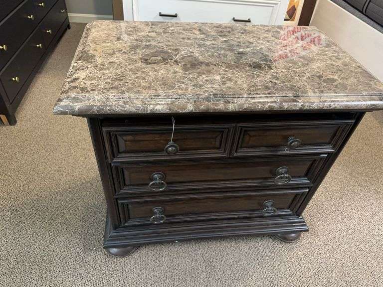 END TABLE - THOMASVILLE/HERITAGE HOME GROUP LLC image