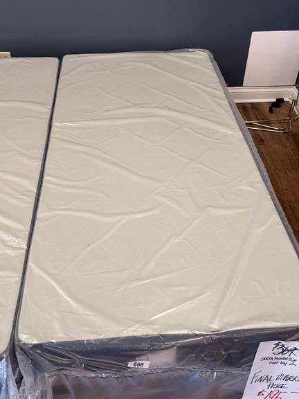 TWIN SIZE SERTA FOUNDATION TXL image