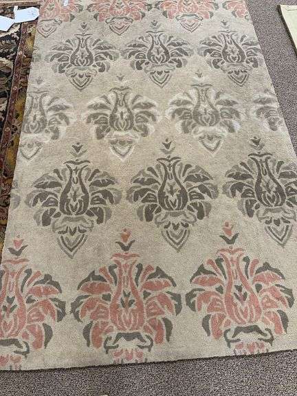 5 x 8 rug tan, green and peach colors image