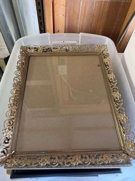 Picture frames image