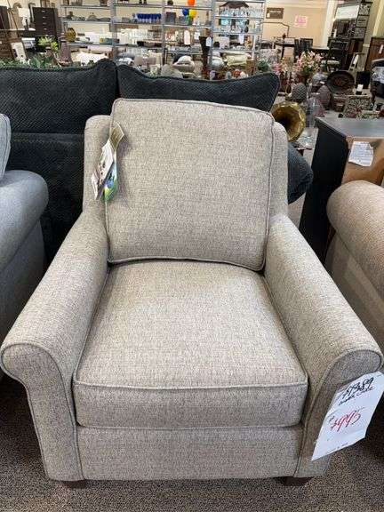 CRAFTMASTER UPHOLSTERED CHAIR image