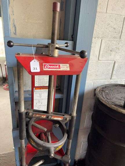 Branick Model 7200 Strut Spring Compressor image