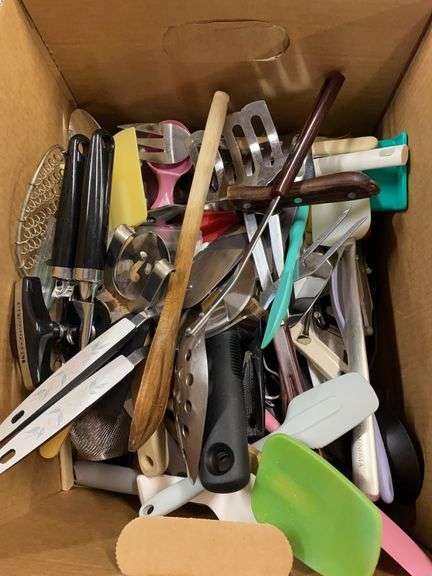 Kitchen utensils image