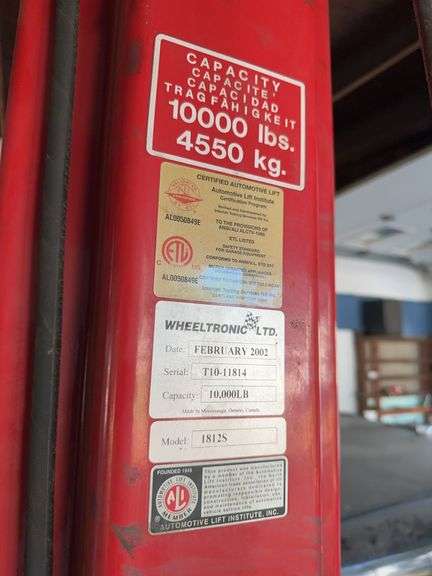 10,000 lb Wheeltronic ltd lift model 1812S image