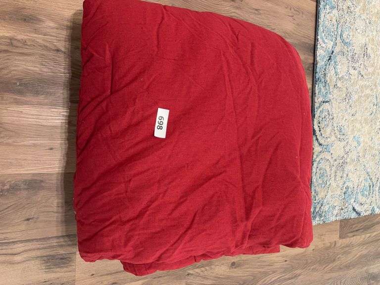 RED AND BROWN COMFORTER image