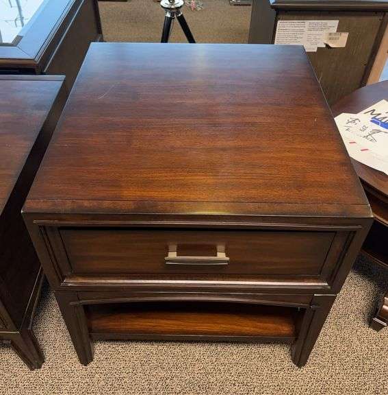 End table by Wynwood image