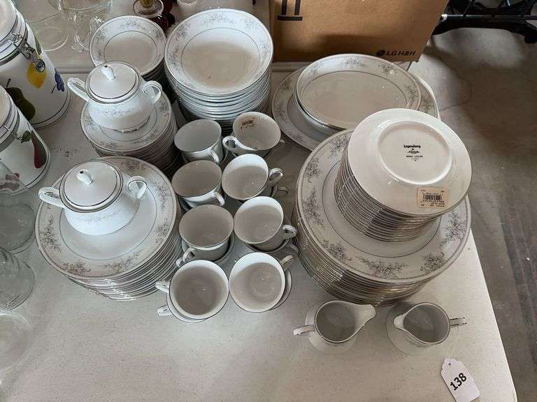 Legendary by Noritake China - Sweet Leilani Pattern image