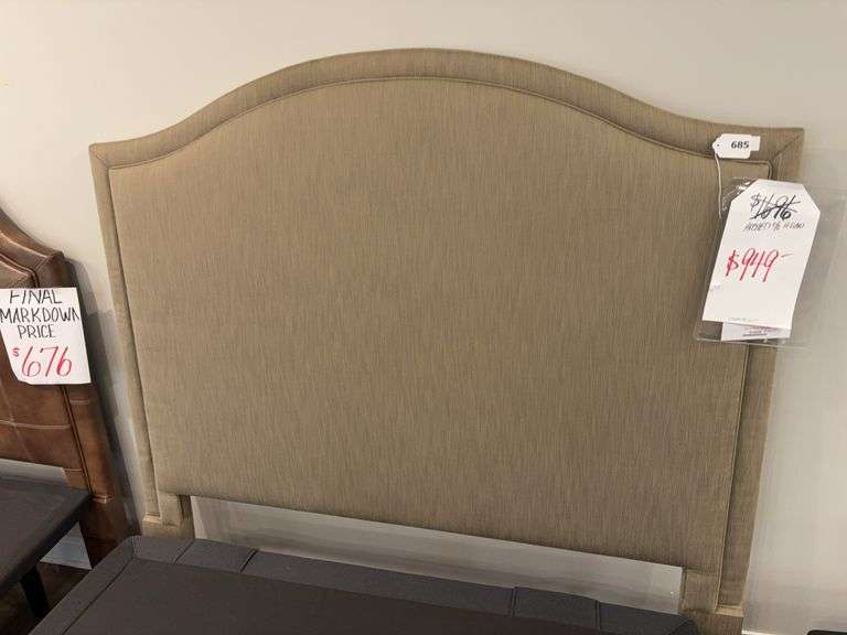 ARCHED QUEEN HDBD - BASSETT FURNITURE IND., INC image