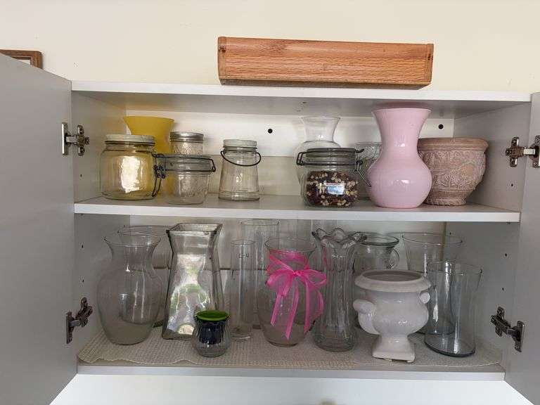 Vases, jars, misc image