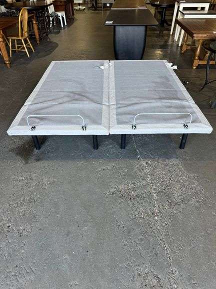 Tempur-Pedic Ergo Plus Twin Long Power bases.
Sold as a set. Retail price
$3,499. image