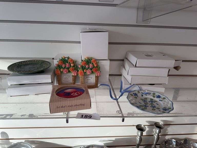 Coasters, small frames, Andrea small plates with ribbons, Andrea small plates image