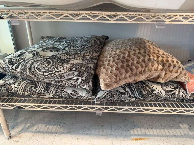 Decorative pillows, bed sheets set image