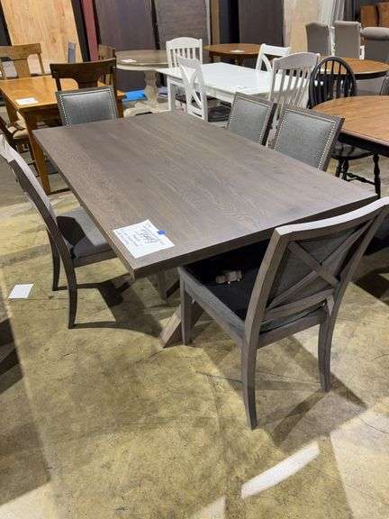 BASSETT SOLID OAK TABLE & BASE w/ 5 side chairs image