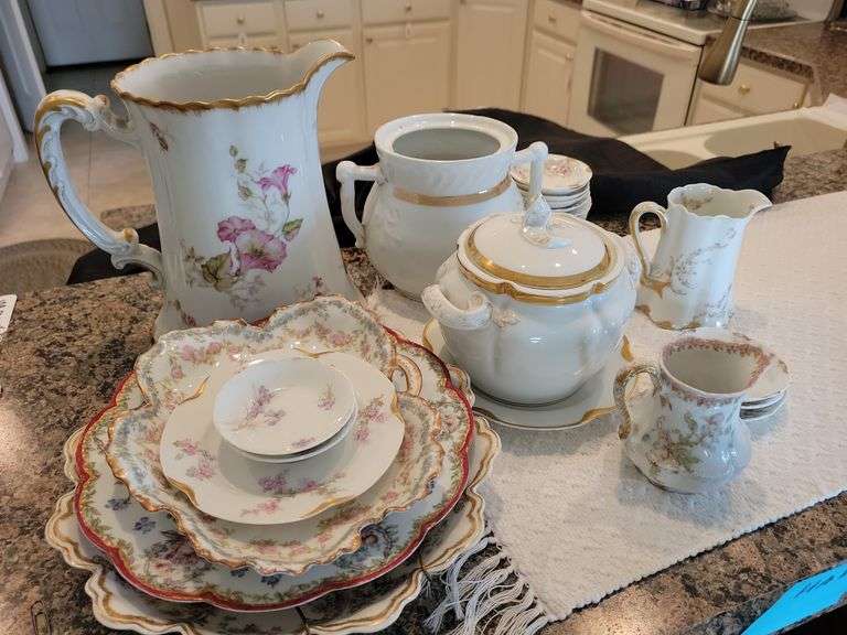 Haviland Limoges Collection image