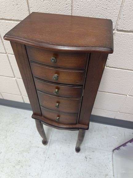 Jewelry box on stand image