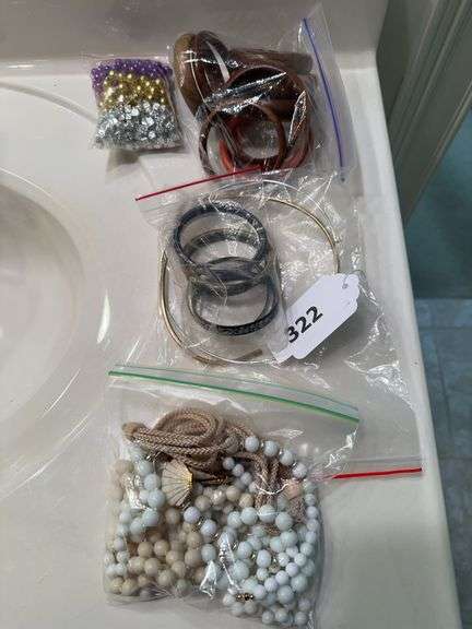 Bags of fashion jewelry image