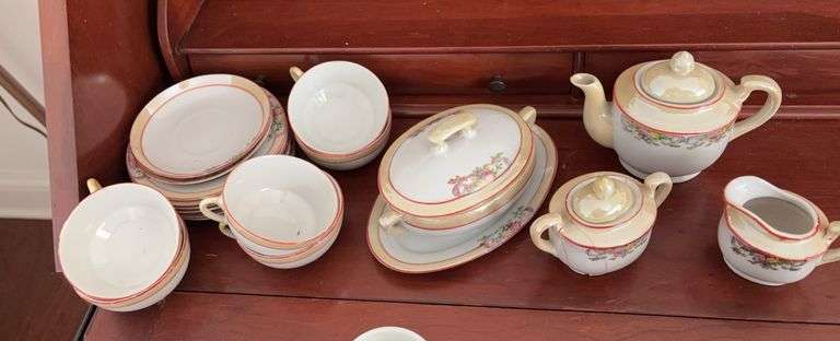 Miniature tea sets and antique / vintage mugs image
