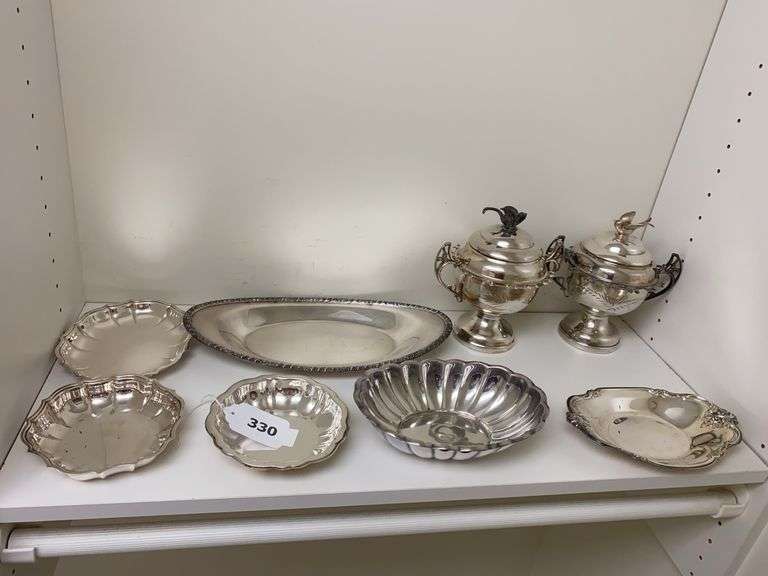 Eight pieces of silver plated dishes, trays, bowls, compotes with bird lids ￼ image