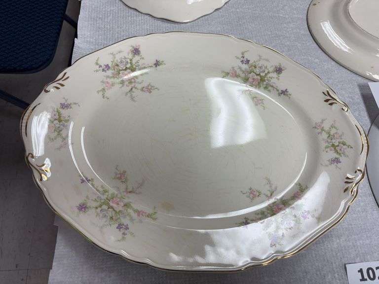 Large platter Crown Potteries Co made in USA Evansville , Ind . , smaller Crown Potteries platter, large Homer Laughlin Genesee platter, small The Harper Pottery Co platter, Lenox ware plate made in St. Louis,  Mo image