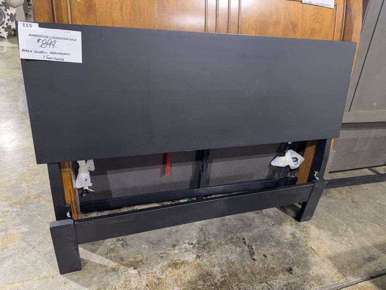 Amish queen headboard & footboard image