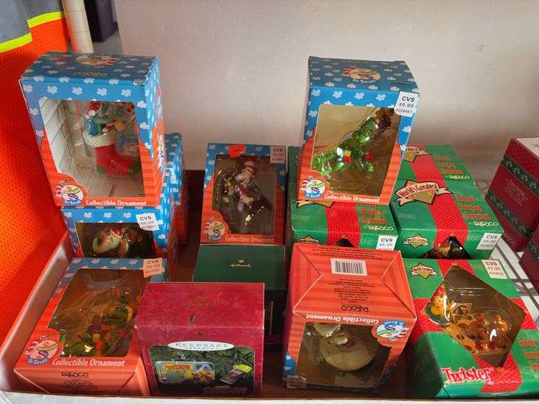 Dr Seuss, world’s greatest games, hallmark ornament image