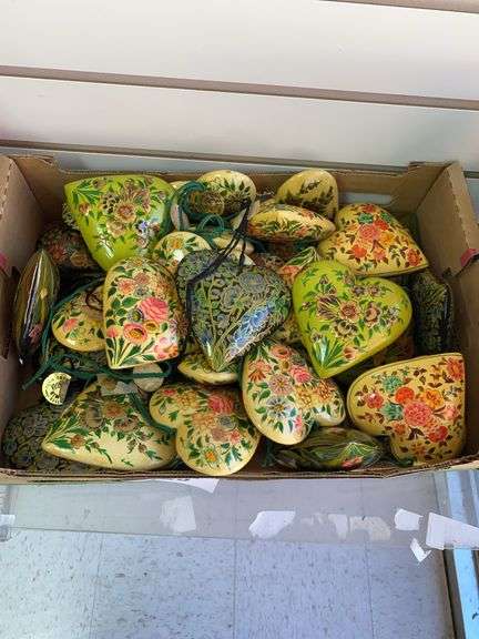 Box of Kashmir India PAK YAK, hand made and painted 33 large 4” hearts image