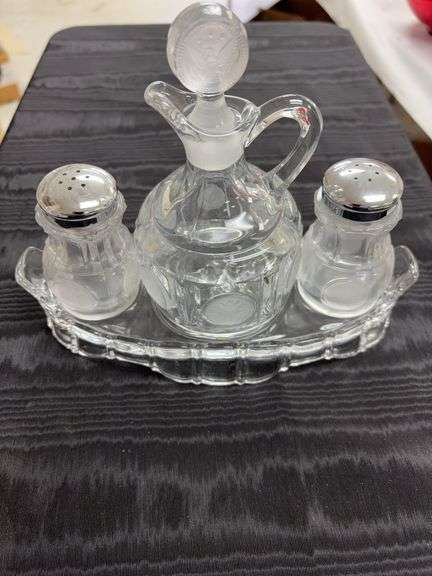 Coin Spot salt/pepper cruet set image