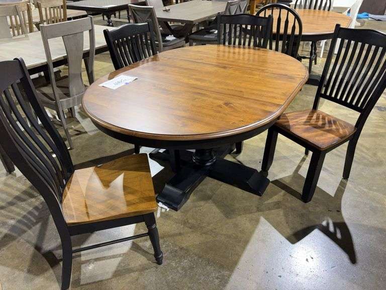 SE TABLE & 4 CHAIRS image