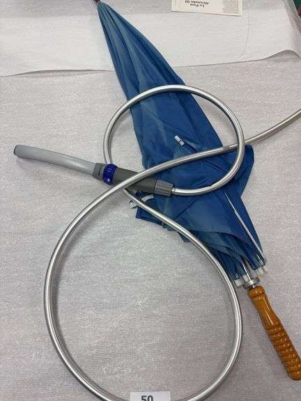 Dog washing waterpik, umbrella image