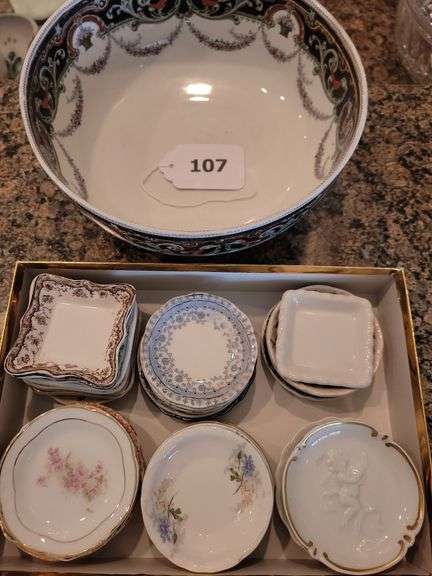 Royal Doulton Louvre Bowl, Miniature Plates image
