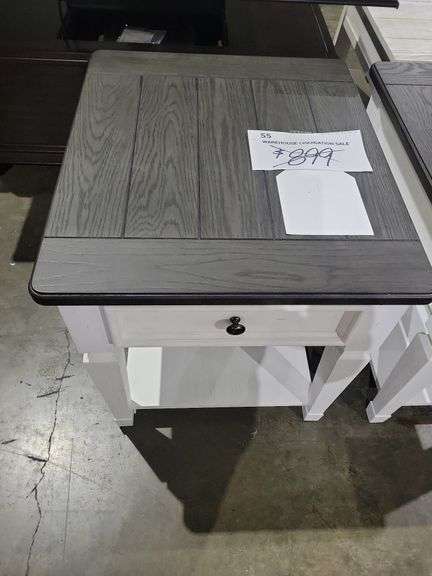 LIBERTY FURNITURE END TABLE W/DRAWER image
