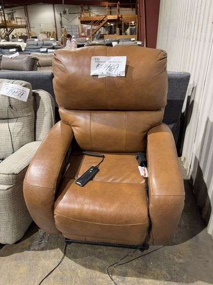 SOUTHERN MOTION POWER HEADREST LIFT RECLINER image