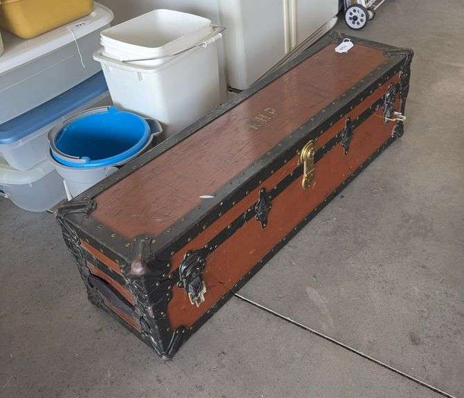 Long Kuntzendorf narrow trunk( locked) image