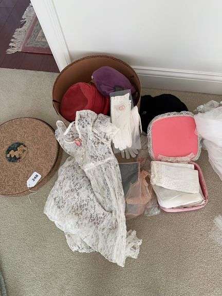 Assortment of vintage women hankies,vintage hat box image