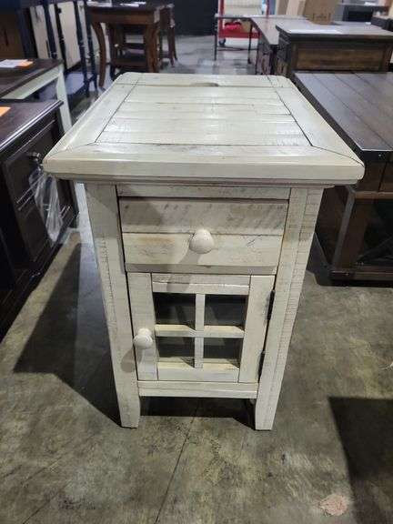 JO-FRAN, INC RUSTIC SHORES CHAIRSIDE TABLE W/POWER  7804180 image