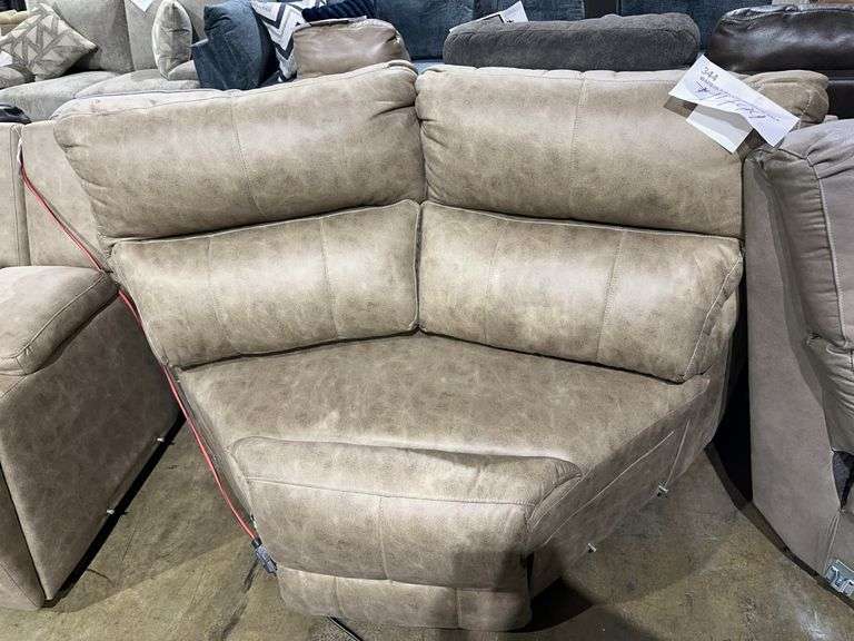 CORNER WEDGE - SOUTHERN MOTION image