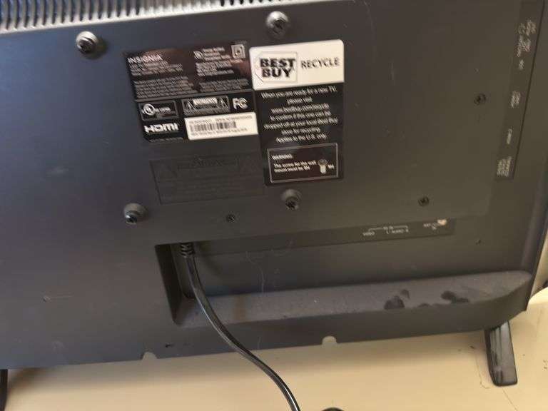25” insigna tv with remote. Turns on