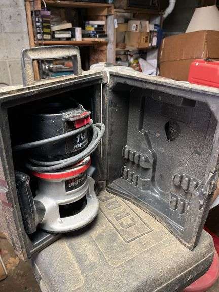 Craftsman 1 1/2 hp router w/ case