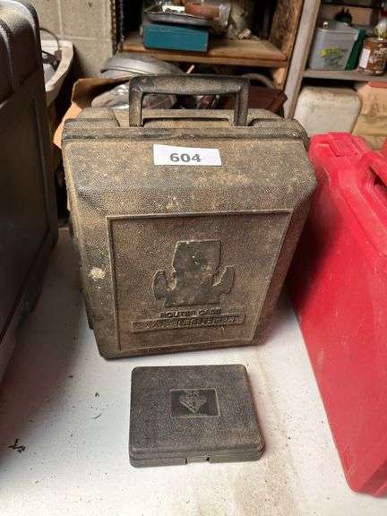 Craftsman 1 1/2 hp router w/ case