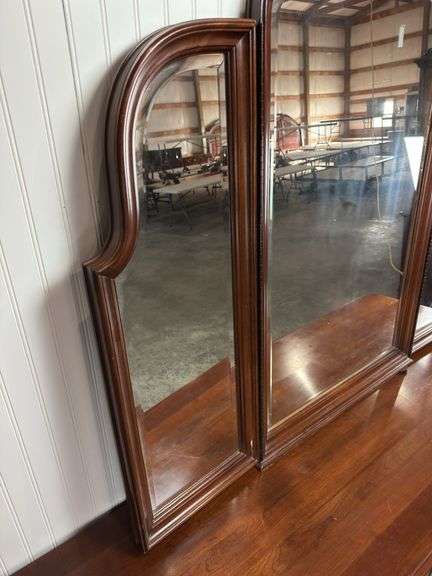 Ethan Allen cherry chest of drawers with mirrored back