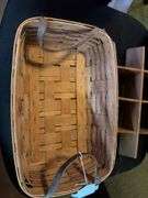 Old oil stained 1987 woven traditions cup/tumbler divider basket .