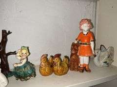 Merry Bells, chicken salt & pepper, figurines
